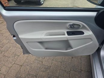 Volkswagen e-up! 18.7kWh e-up! Auto 5dr