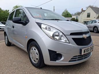 Chevrolet Spark 1.0i + Hatchback 5dr Petrol Manual Euro 5 (68 ps)