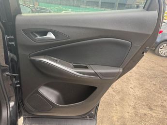Vauxhall Grandland X 2.0 Turbo D BlueInjection Sport Nav Auto Euro 6 (s/s) 5dr