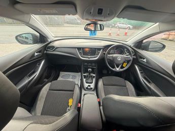 Vauxhall Grandland X 2.0 Turbo D BlueInjection Sport Nav Auto Euro 6 (s/s) 5dr