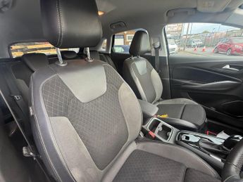 Vauxhall Grandland X 2.0 Turbo D BlueInjection Sport Nav Auto Euro 6 (s/s) 5dr