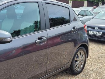 Toyota Yaris 1.5 VVT-h Icon E-CVT Euro 6 (s/s) 5dr