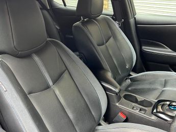 Nissan Leaf 40kWh Tekna Auto 5dr