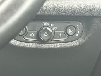 Vauxhall Insignia 2.0 Turbo D BlueInjection SRi Nav Sports Tourer Auto Euro 6 (s/s