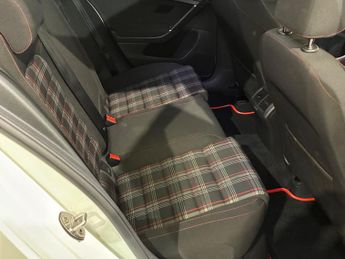 Volkswagen Golf 2.0 TSI GTI DSG Euro 6 (s/s) 5dr