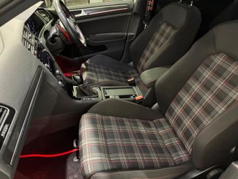Volkswagen Golf 2.0 TSI GTI DSG Euro 6 (s/s) 5dr