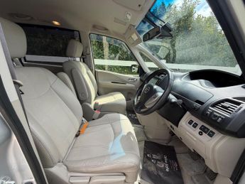 Nissan Serena Highway star S Hybrid 8 Seater