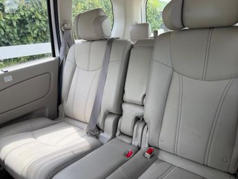 Nissan Serena Highway star S Hybrid 8 Seater