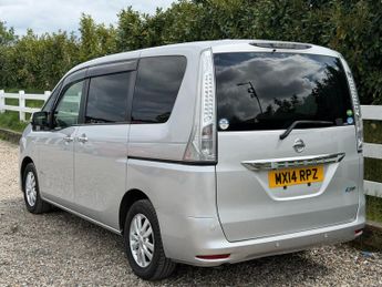 Nissan Serena Highway star S Hybrid 8 Seater