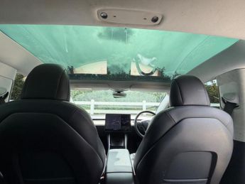 Tesla Model 3 Standard Range Plus Auto RWD 4dr