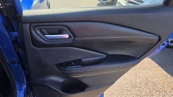 Nissan Qashqai 1.3 DIG-T MHEV Acenta Premium XTRON Euro 6 (s/s) 5dr