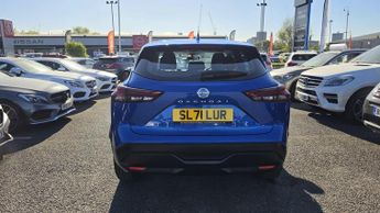 Nissan Qashqai 1.3 DIG-T MHEV Acenta Premium XTRON Euro 6 (s/s) 5dr