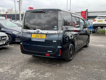 Toyota Voxy 1.8 Petrol/Hybrid Auto 5dr