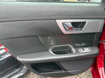 Jaguar XF 3.0d V6 Portfolio Auto Euro 5 (s/s) 4dr