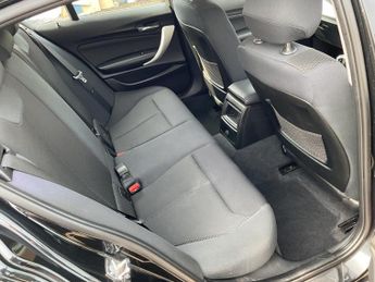 BMW 1 Series 2.0 118d SE Auto Euro 5 (s/s) 5dr