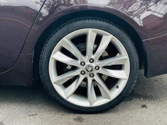 Jaguar XF 3.0d V6 Premium Luxury Saloon 4dr Diesel Auto Euro 5 (240 ps)