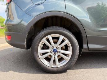 Ford Kuga 2.0 TDCi EcoBlue Zetec SUV 5dr Diesel Powershift AWD Euro 6 (s/s