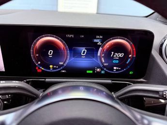 Mercedes-Benz GLA 1.3 GLA250e 15.6kWh AMG Line (Executive) 8G-DCT Euro 6 (s/s) 5dr