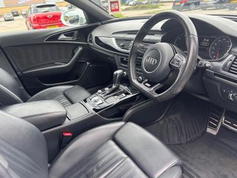 Audi A6 Avant 2.0 TDI ultra Black Edition S Tronic Euro 6 (s/s) 5dr