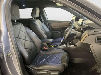 DS AUTOMOBILES DS 3 CROSSBACK E-TENSE 50kWh Ultra Prestige Crossback 5dr Electric Auto (136 ps
