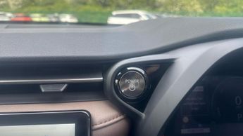 Lexus LBX 1.5 VVT-iE Premium E-CVT Euro 6 (s/s) 5dr