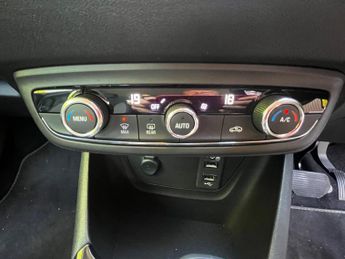 Vauxhall Crossland X 1.2 Turbo Elite Nav SUV 5dr Petrol Auto Euro 6 (s/s) (130 ps)