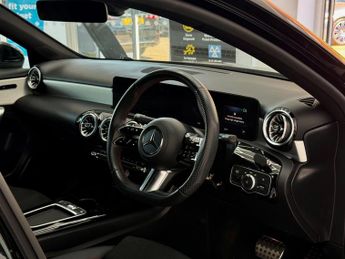 Mercedes-Benz A Class 1.3 A250e 15.6kWh AMG Line (Executive) 8G-DCT Euro 6 (s/s) 4dr