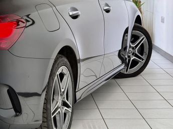 Mercedes-Benz A Class 1.3 A250e 15.6kWh AMG Line (Executive) 8G-DCT Euro 6 (s/s) 4dr