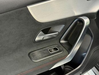 Mercedes-Benz A Class 1.3 A250e 15.6kWh AMG Line (Executive) 8G-DCT Euro 6 (s/s) 4dr