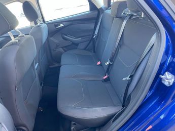 Ford Focus 1.0T EcoBoost Zetec Auto Euro 6 (s/s) 5dr