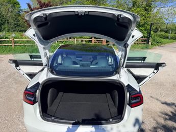 Tesla Model 3 (Dual Motor) Performance Auto 4WDE 4dr (Performance Upgrade)