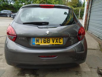 Peugeot 208 1.2 PureTech Signature Euro 6 (s/s) 5dr
