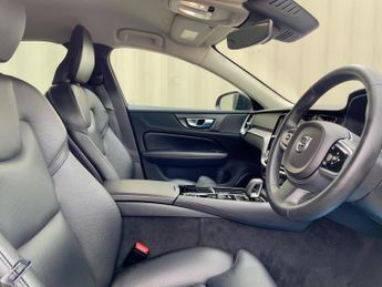 Volvo S60 2.0h T8 Recharge 18.8kWh R-Design Auto AWD Euro 6 (s/s) 4dr