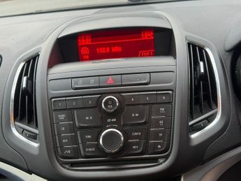 Vauxhall Zafira Tourer 1.8 16V Exclusiv Euro 5 5dr