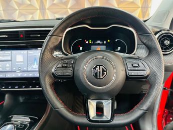 MG MG ZS 51.1kWh Trophy Auto 5dr