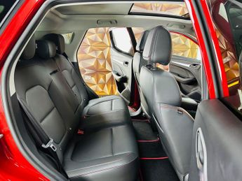 MG MG ZS 51.1kWh Trophy Auto 5dr