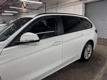 BMW 3 Series 2.0 318d SE Touring Euro 6 (s/s) 5dr