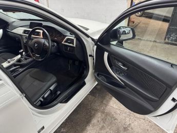 BMW 3 Series 2.0 318d SE Touring Euro 6 (s/s) 5dr