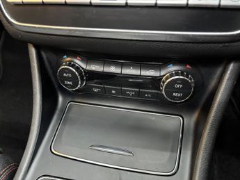 Mercedes-Benz GLA 2.1 GLA220d AMG Line (Premium Plus) 7G-DCT 4MATIC Euro 6 (s/s) 5
