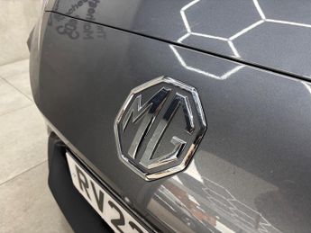 MG MG4 64kWh Trophy Long Range Auto 5dr