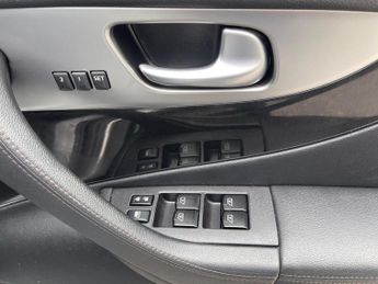 Infiniti FX 3.0 30d V6 Executive Auto 4WD Euro 5 5dr