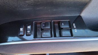 Toyota Estima 2.4 Petrol/Hybrid 8 Seater Auto 5dr