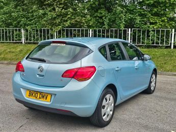 Vauxhall Astra 1.6 16v Exclusiv Euro 5 5dr
