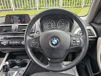BMW 1 Series 2.0 118d SE Auto Euro 5 (s/s) 5dr