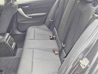 BMW 1 Series 2.0 118d SE Auto Euro 5 (s/s) 5dr