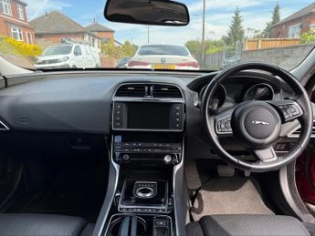 Jaguar XE 2.0d Portfolio Auto Euro 6 (s/s) 4dr