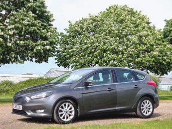 Ford Focus 1.0T EcoBoost Titanium Auto Euro 6 (s/s) 5dr