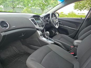 Chevrolet Cruze 2.0 VCDi LTZ Auto Euro 5 5dr