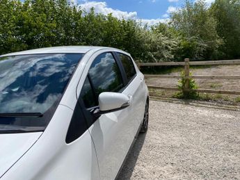 Toyota Yaris 1.5 VVT-i Design CVT Euro 6 5dr