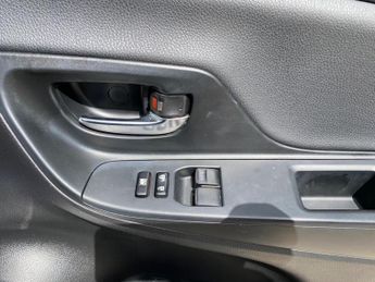 Toyota Yaris 1.5 VVT-i Design CVT Euro 6 5dr